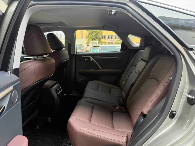 Lexus RX — Фото автомобиля 5