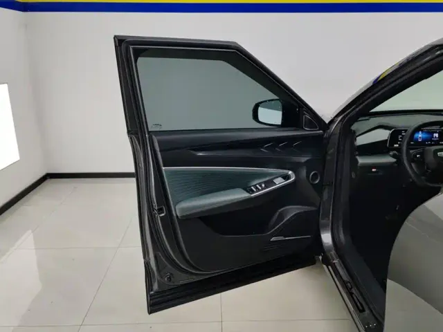 Geely Boyue — Фото автомобиля 7