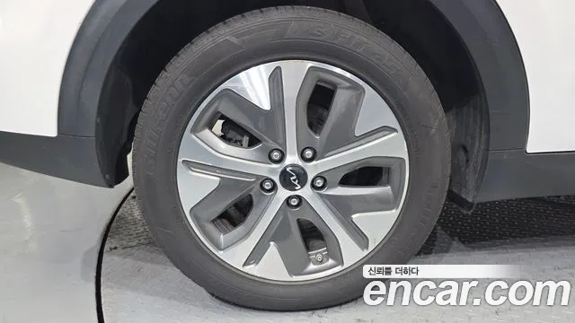 Kia Niro Niro Plus Earth — Фото автомобиля 5
