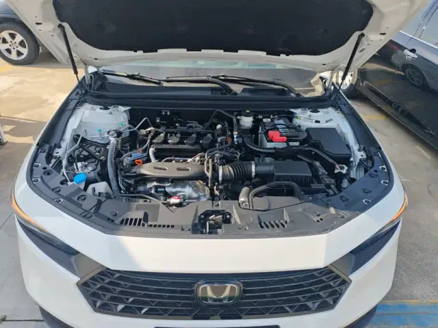 Honda Accord — Фото автомобиля 15