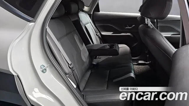 Hyundai Kona SX2 — Фото автомобиля 11