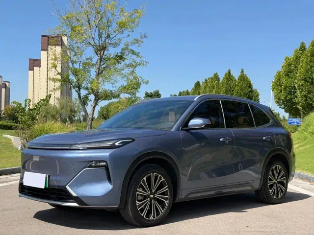 Фотография автомобиля — Geely Galaxy Starship 7 EM-i