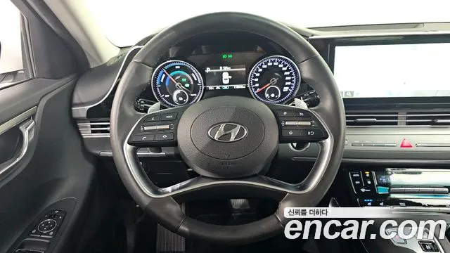 Hyundai Grandeur Premium — Фото автомобиля 11