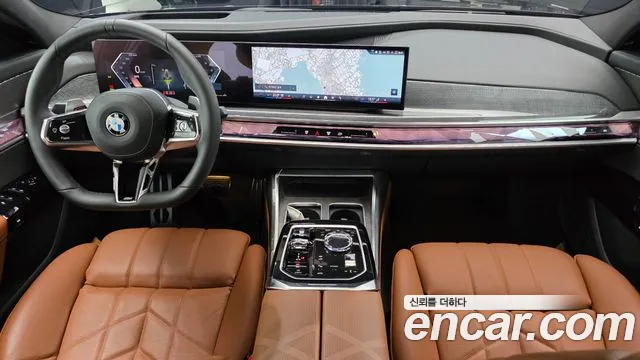 BMW 7 Series — Фото автомобиля 10