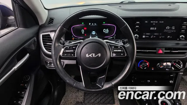 Kia Seltos Новый Seltos Бензин 2.0 2WD — Фото автомобиля 13