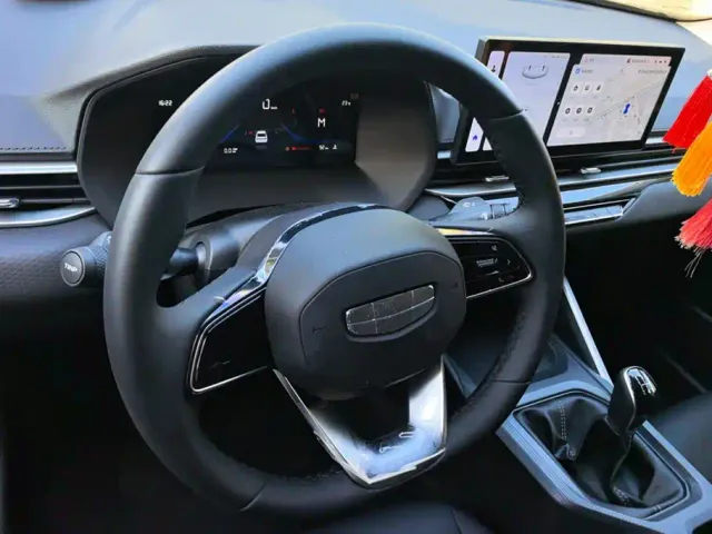 Geely Emgrand — Фото автомобиля 15