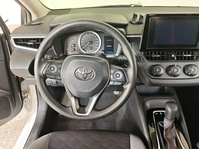 Toyota Corolla — Фото автомобиля 10