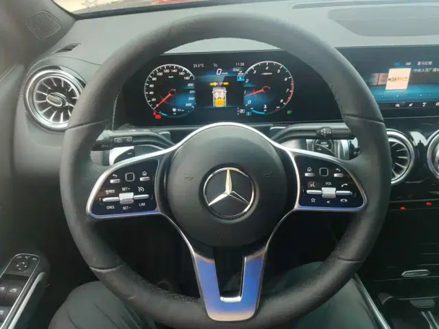 Mercedes-Benz GLB-Class — Фото автомобиля 15