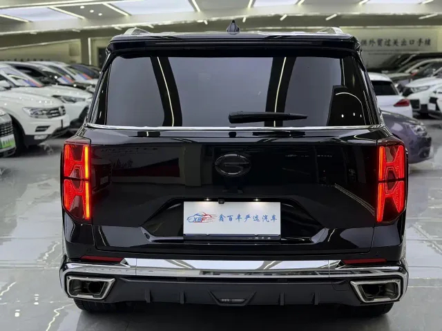 GAC Trumpchi GS8 — Фото автомобиля 9