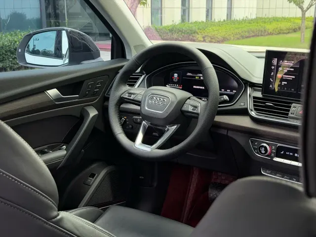 Audi Q5L — Фото автомобиля 14