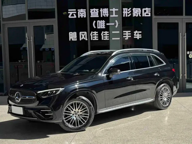 Фотография автомобиля — Mercedes-Benz GLC-Class