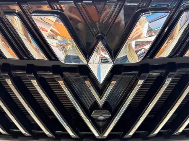 Wuling Jiachen — Фото автомобиля 8