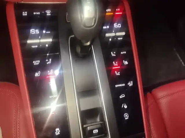 Porsche Macan — Фото автомобиля 13