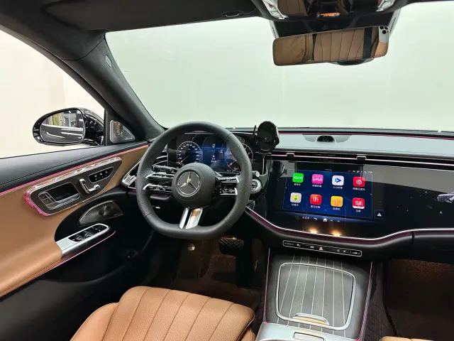 Mercedes-Benz E-Class — Фото автомобиля 13