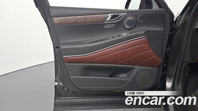 Genesis GV80 2.5T Бензин AWD — Фото автомобиля 24