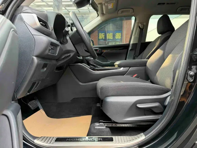 Toyota Highlander — Фото автомобиля 5