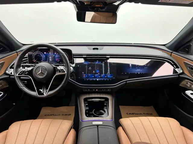 Mercedes-Benz E-Class — Фото автомобиля 10
