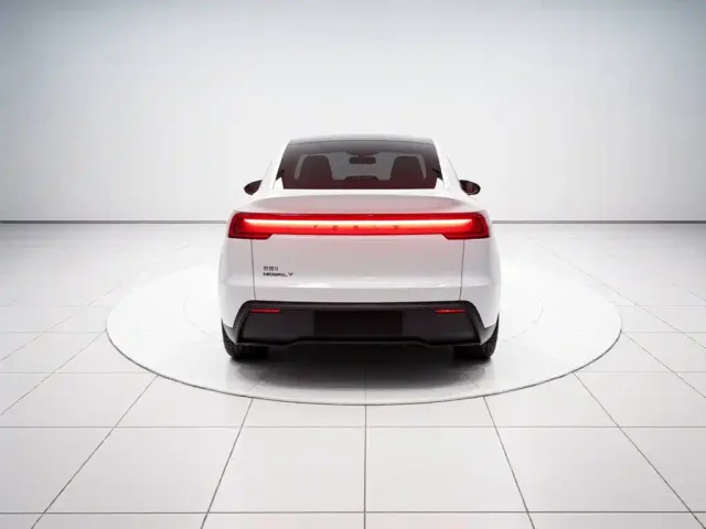 Tesla Model Y — Фото автомобиля 3