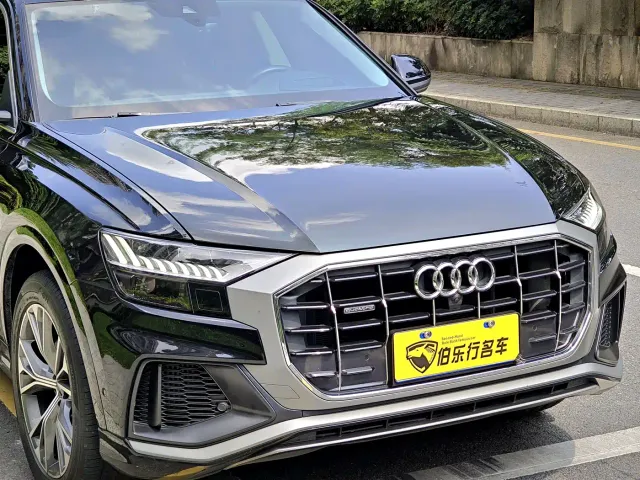 Audi Q8 — Фото автомобиля 6