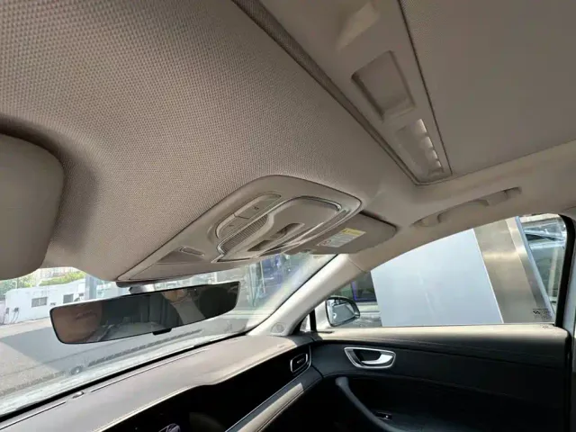 Roewe D7 — Фото автомобиля 11