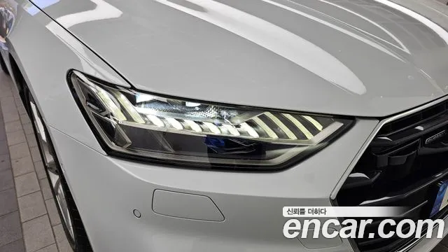 Audi A7 4K — Фото автомобиля 7