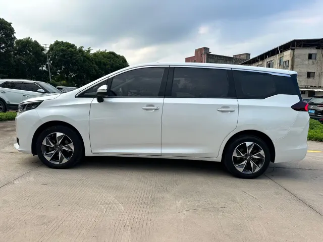 GAC Trumpchi M6 — Фото автомобиля 8