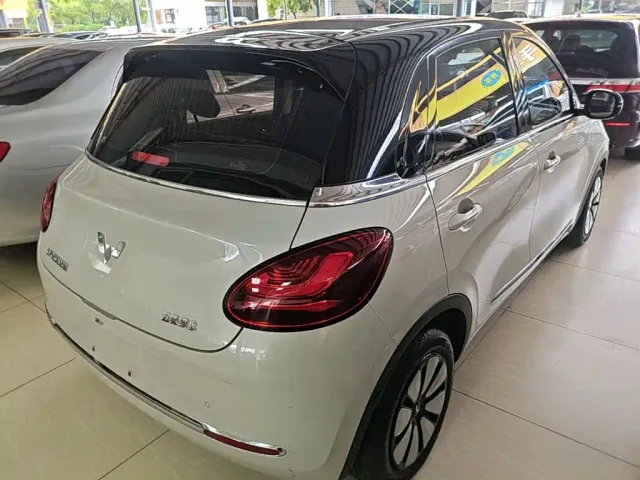 Wuling Bingo — Фото автомобиля 6