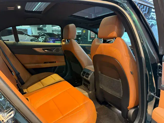 Jaguar XEL — Фото автомобиля 15