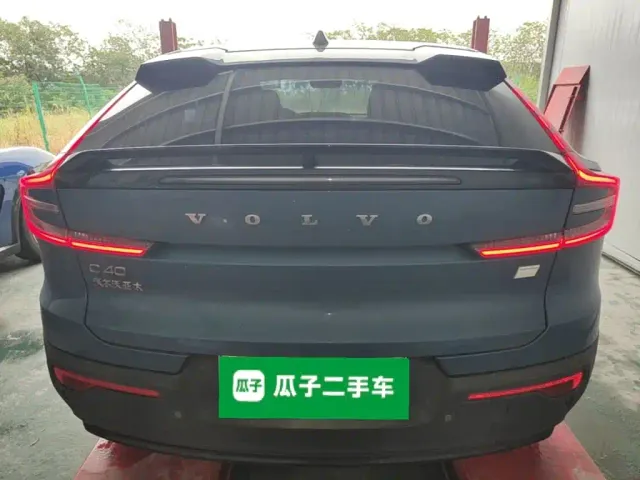 Volvo C40 — Фото автомобиля 5