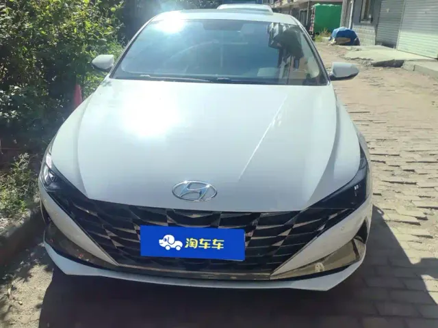 Hyundai Elantra — Фото автомобиля 2
