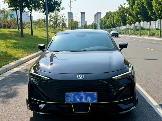 Changan UNI-V — Фото автомобиля 2