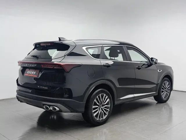 Jetour X70 Plus — Фото автомобиля 2