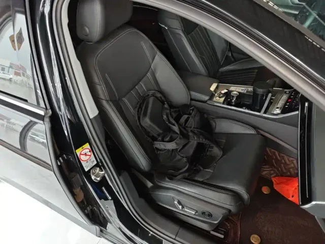 Audi A6L — Фото автомобиля 24