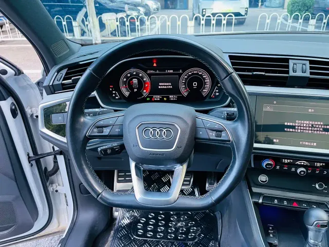 Audi Q3 — Фото автомобиля 21