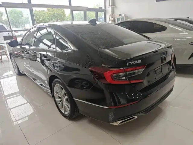 Honda Accord — Фото автомобиля 4