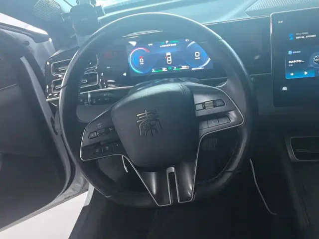 BYD Qin L — Фото автомобиля 15