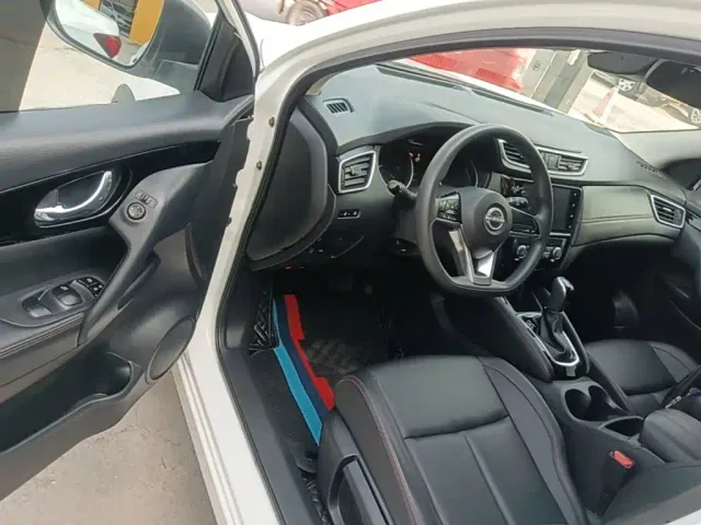 Nissan Qashqai — Фото автомобиля 15