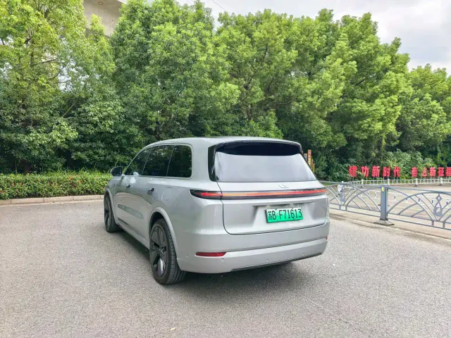 Li Auto L9 — Фото автомобиля 5