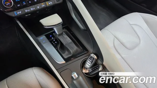 Hyundai AVANTE Avante (CN7) — Фото автомобиля 8