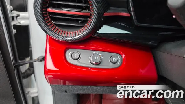 ChevroletGMDaewoo Trax Trax Кроссовер 1.2 Red Line — Фото автомобиля 30