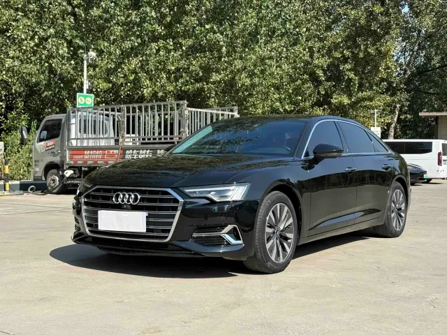 Фотография автомобиля — Audi A6L