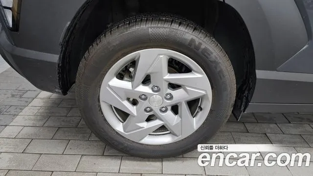 Hyundai Kona Kona (SX2) Бензин 2.0 2WD — Фото автомобиля 5