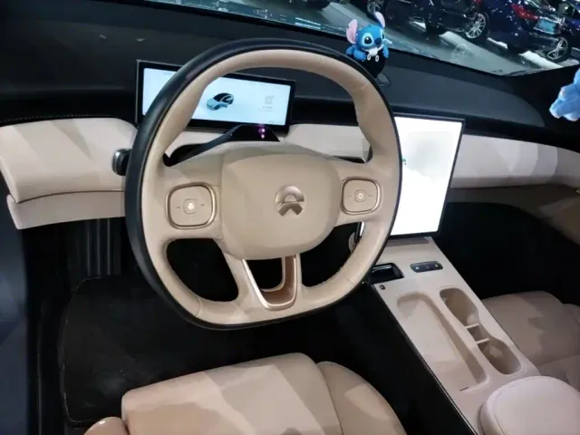 Nio ET5 — Фото автомобиля 9
