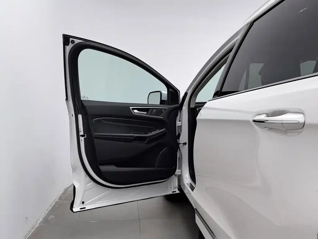Ford Edge 2021 Facelift PLUS EcoBoost 245 FWD Luxury 7-Seater — Фото автомобиля 8
