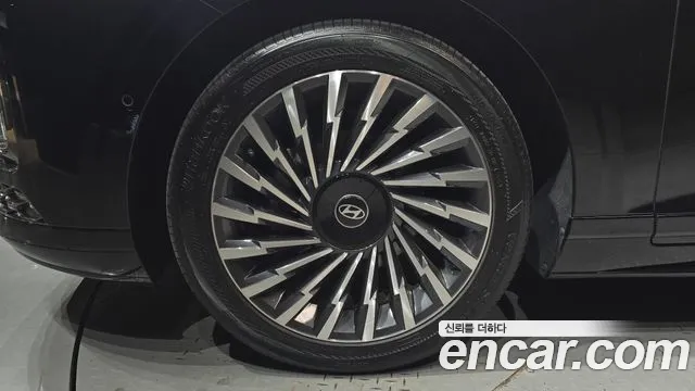 Hyundai Grandeur GN7 — Фото автомобиля 5