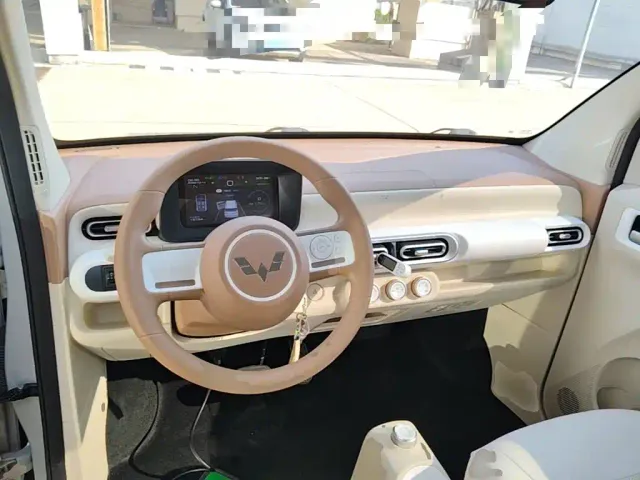 Wuling Hongguang Mini EV — Фото автомобиля 9