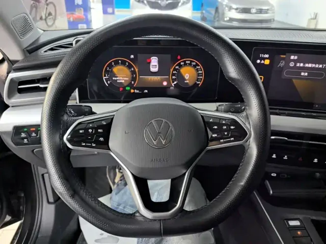 Volkswagen Lamando — Фото автомобиля 10