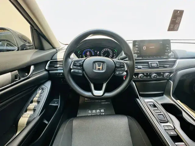 Honda Accord — Фото автомобиля 13