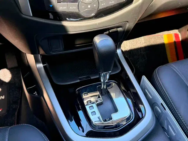 Nissan Terra — Фото автомобиля 9