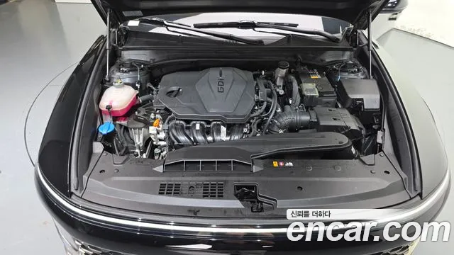 Hyundai Grandeur Grandeur (GN7) 2.5 Бензин 2WD — Фото автомобиля 6